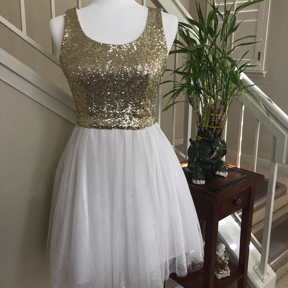 Beautiful White & Gold Dress